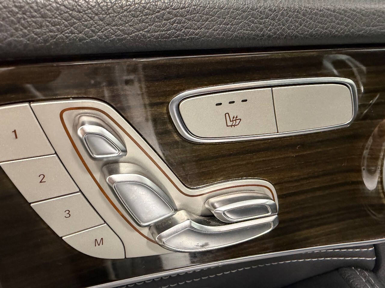 Used 2016 Mercedes-Benz C 300 4MATIC Sedan image 28