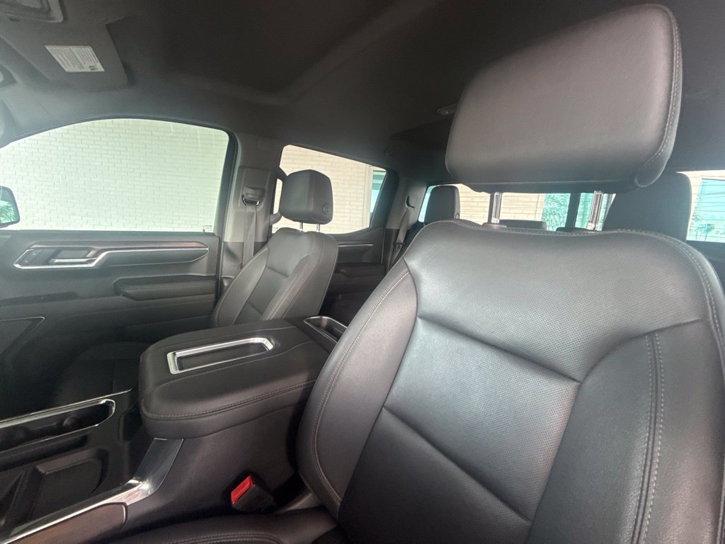 Used 2022 GMC Sierra 1500 SLT w/ SLT Premium Plus Package AWD/4WD image 29