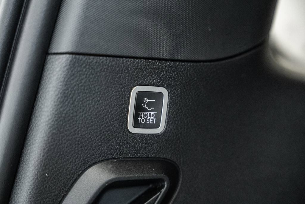 New 2024 Jeep Grand Wagoneer Series III w/ HD Trailer Tow Package image 11