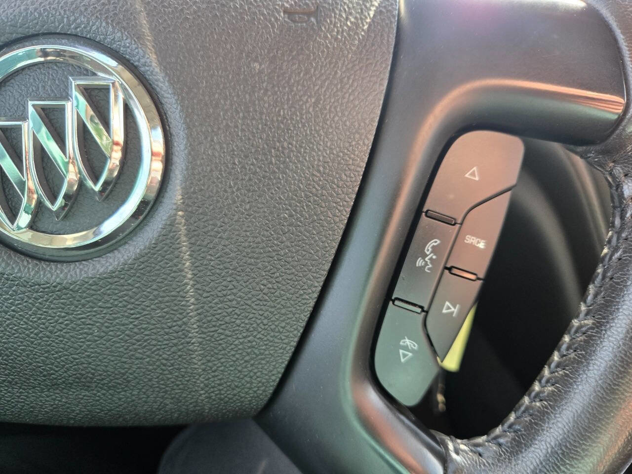 Used 2015 Buick Enclave Leather AWD/4WD image 27