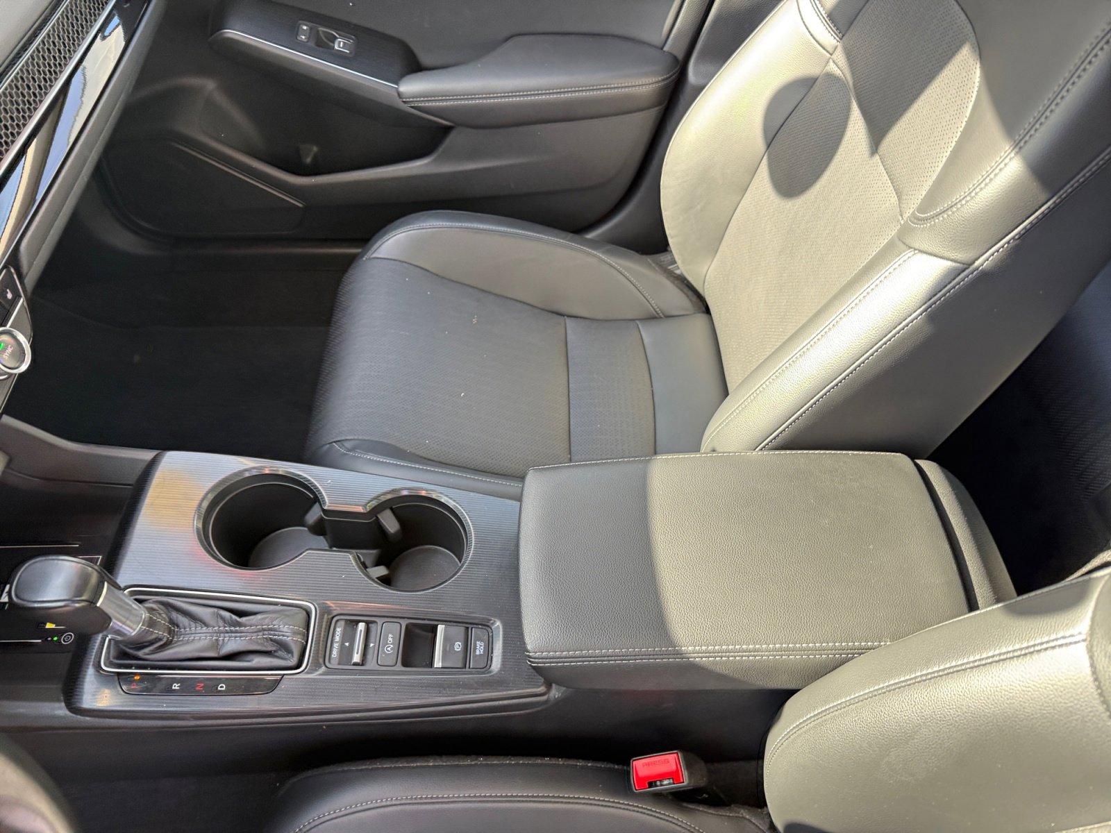 Used 2022 Honda Civic Touring image 14