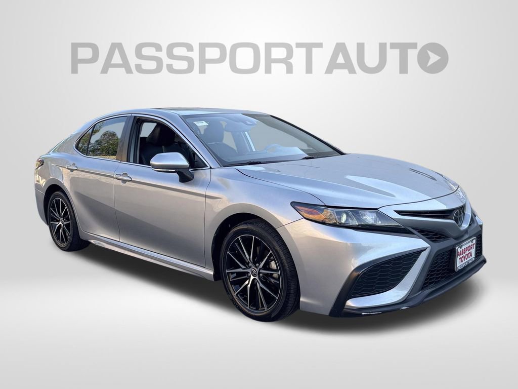 Used 2022 Toyota Camry SE w/ Convenience Package FWD image 13