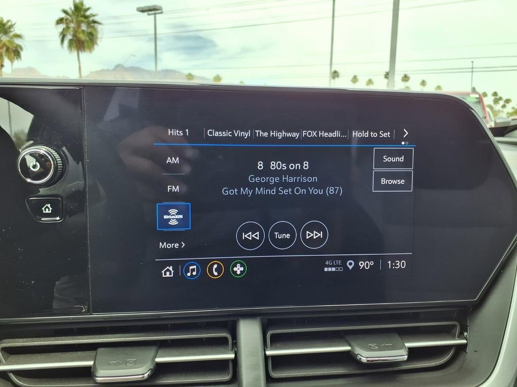 Used 2024 Chevrolet Trax LS w/ LS Convenience Package FWD image 3
