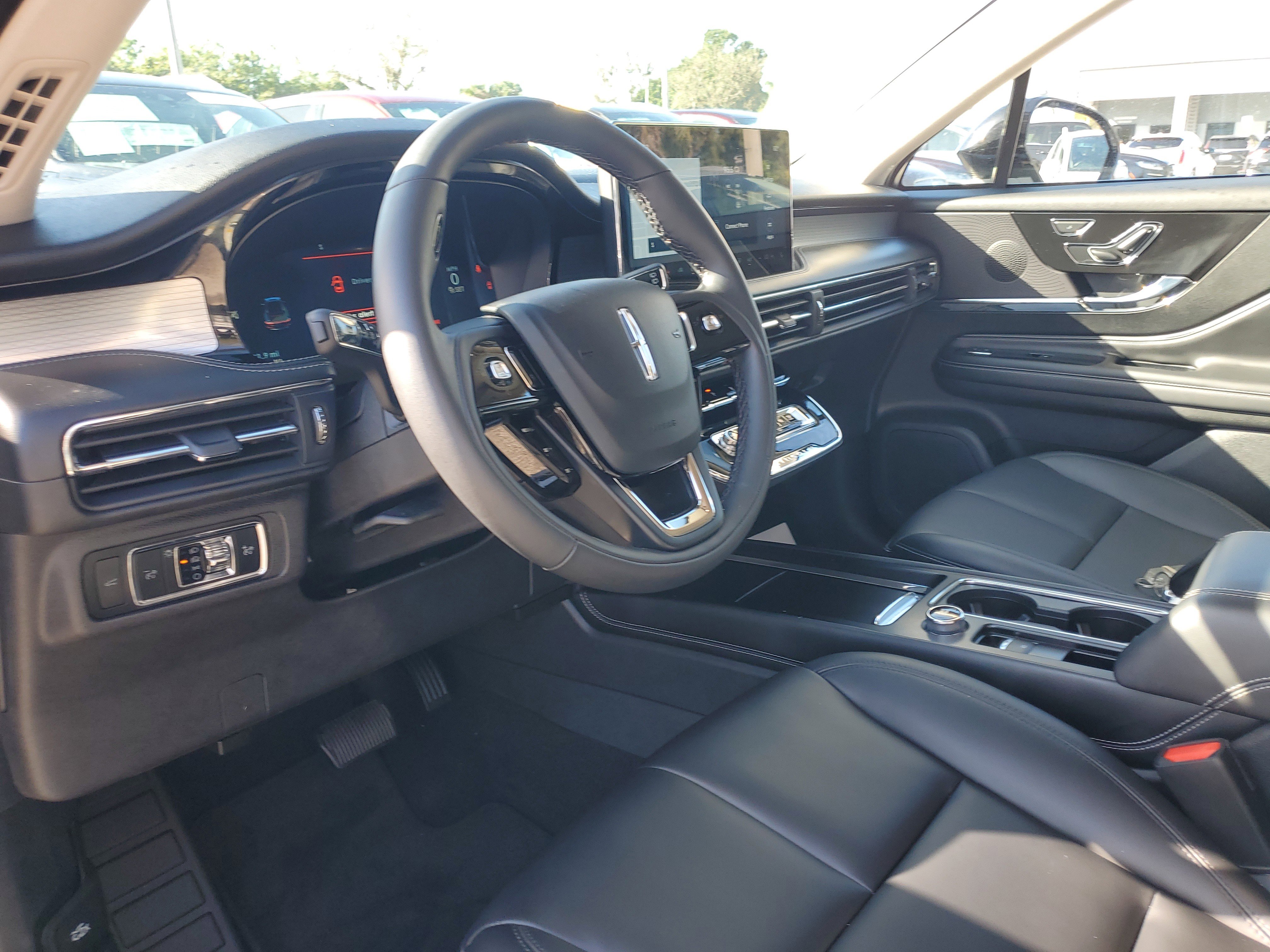 Certified 2024 Lincoln Corsair FWD image 13