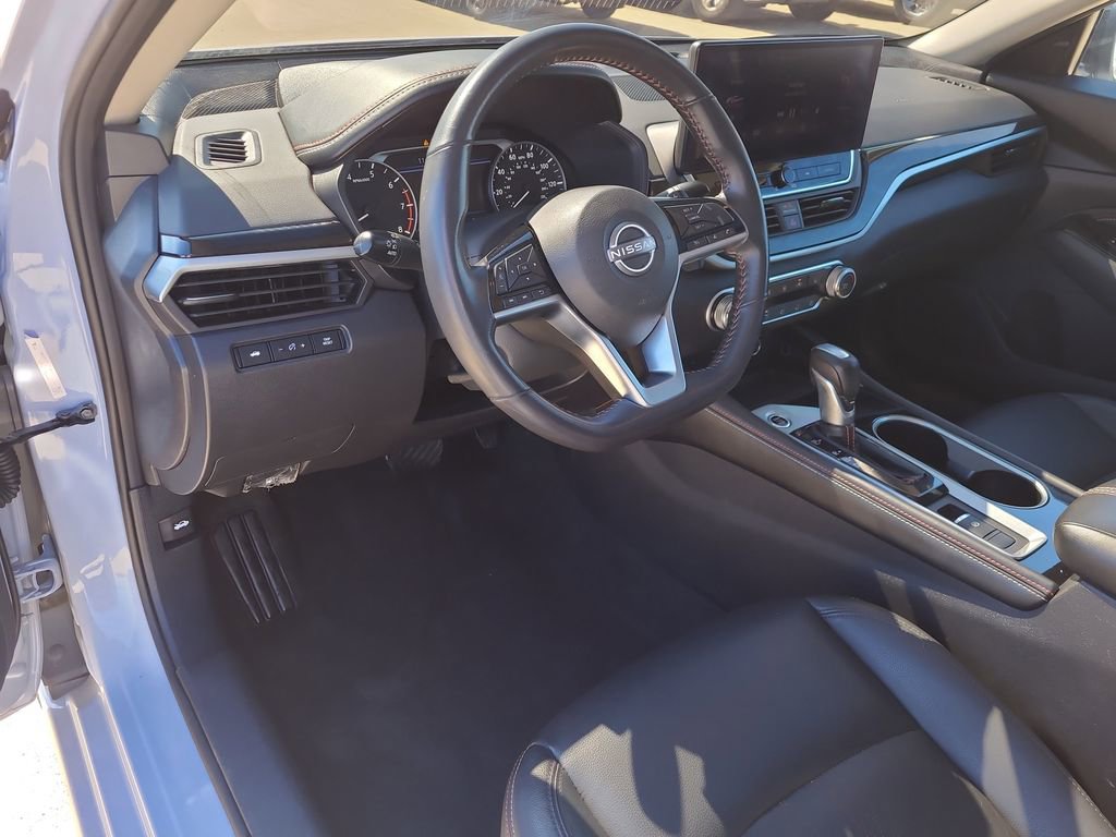 Certified 2023 Nissan Altima 2.5 SR w/ SR Premium Package image 17