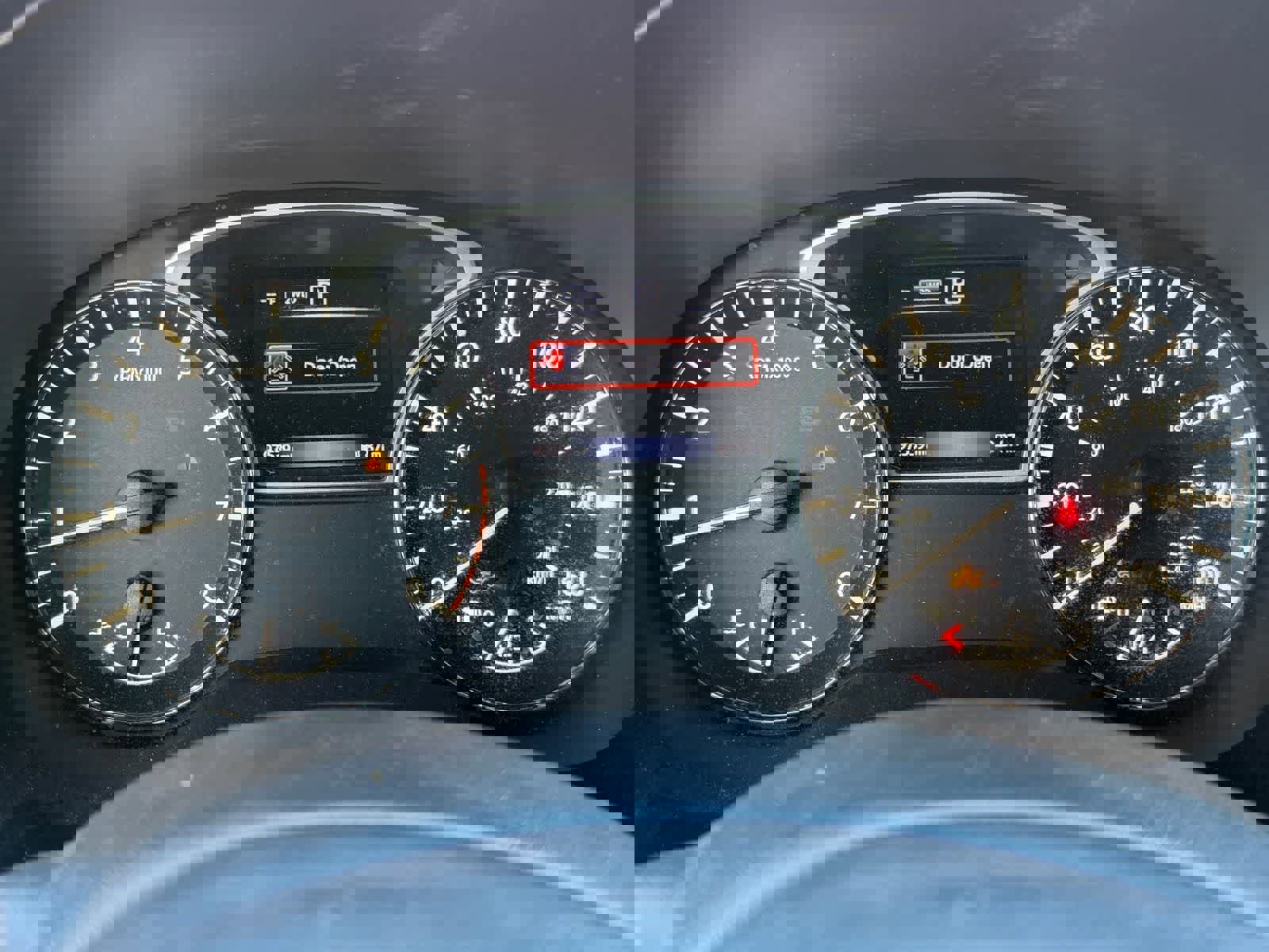 Used 2018 Nissan Pathfinder Platinum image 23