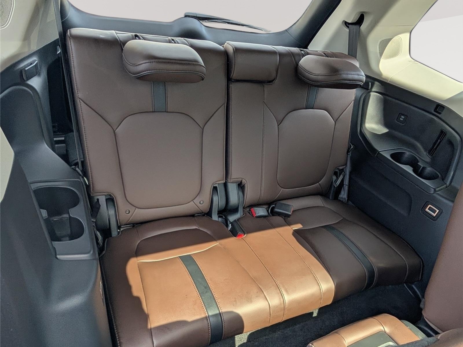 Used 2025 Honda Pilot Elite image 13