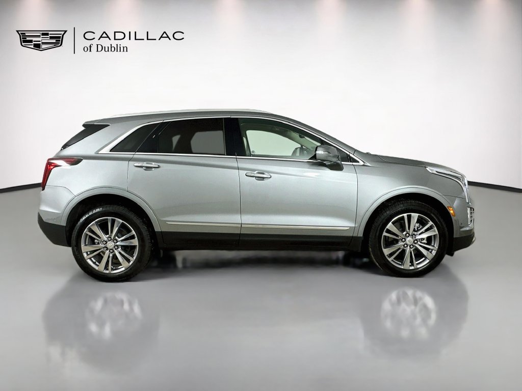 Certified 2025 Cadillac XT5 Premium Luxury w/ Technology Package AWD/4WD image 4