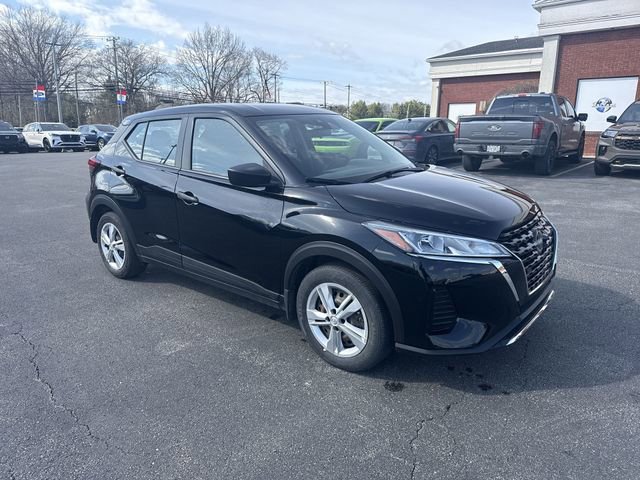 Used 2023 Nissan Kicks S image 11
