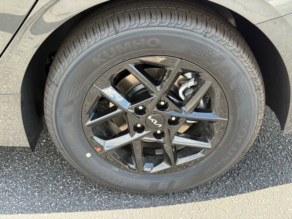 New 2026 Kia K5 LXS image 13