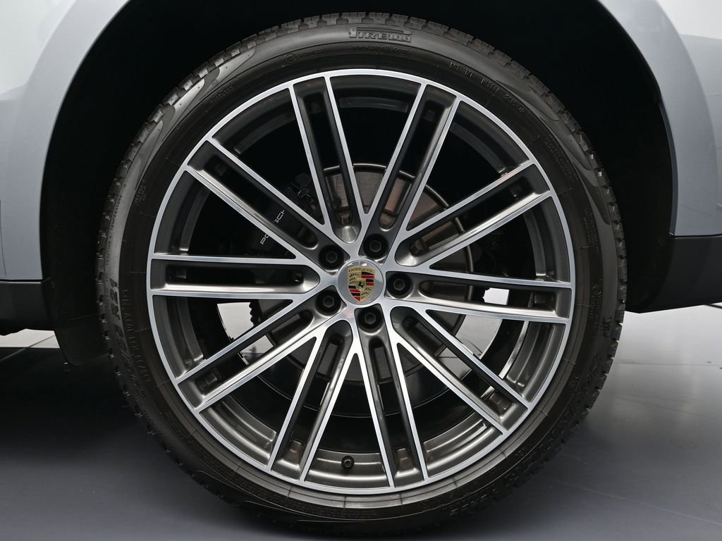 Certified 2026 Porsche Macan image 26