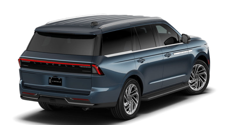 New 2027 Lincoln Navigator Premiere AWD/4WD image 3