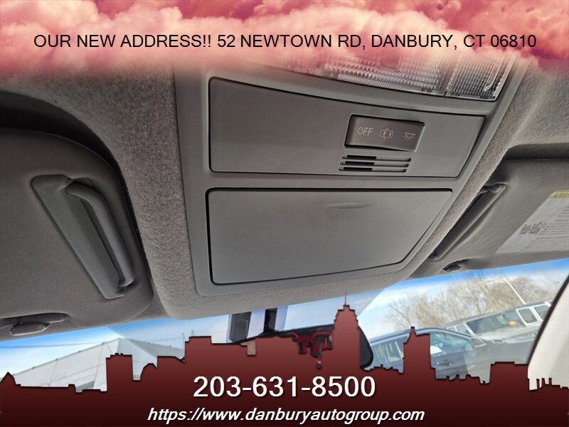 Used 2013 Toyota Highlander 4WD w/ Cold Weather Pkg image 16