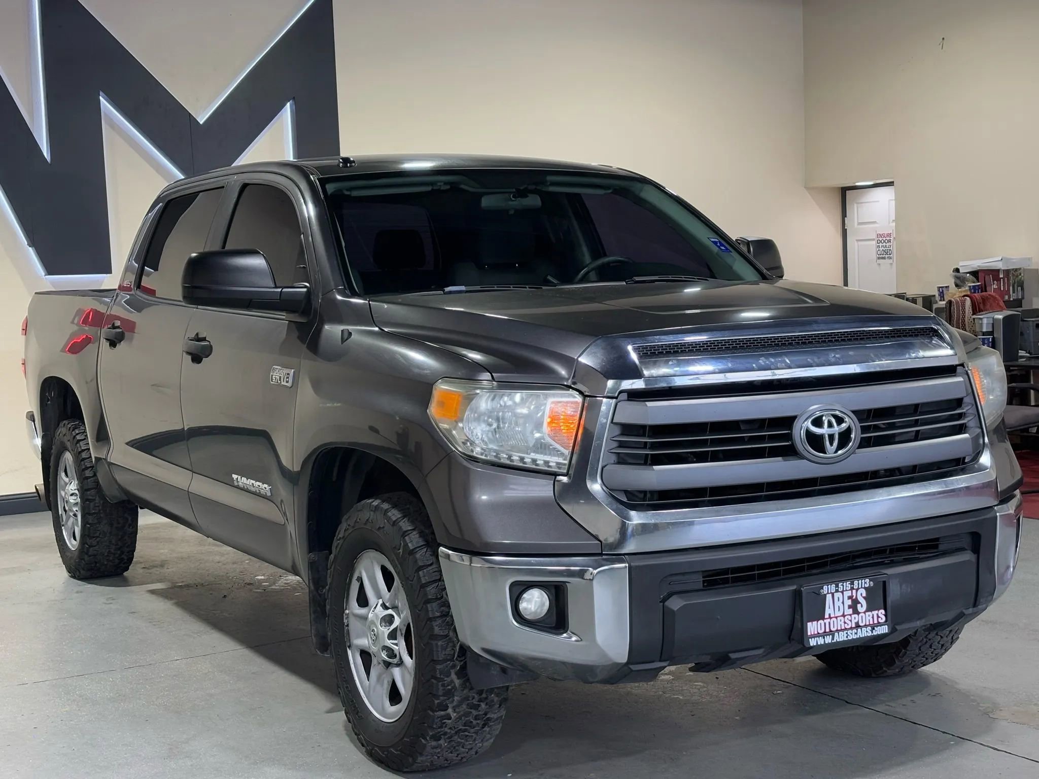 Used 2014 Toyota Tundra SR5 image 2
