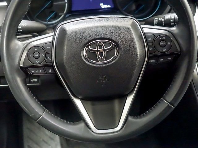 Used 2022 Toyota Venza XLE image 14