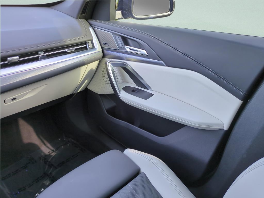 Used 2026 BMW X1 xDrive28i w/ Technology Package image 24