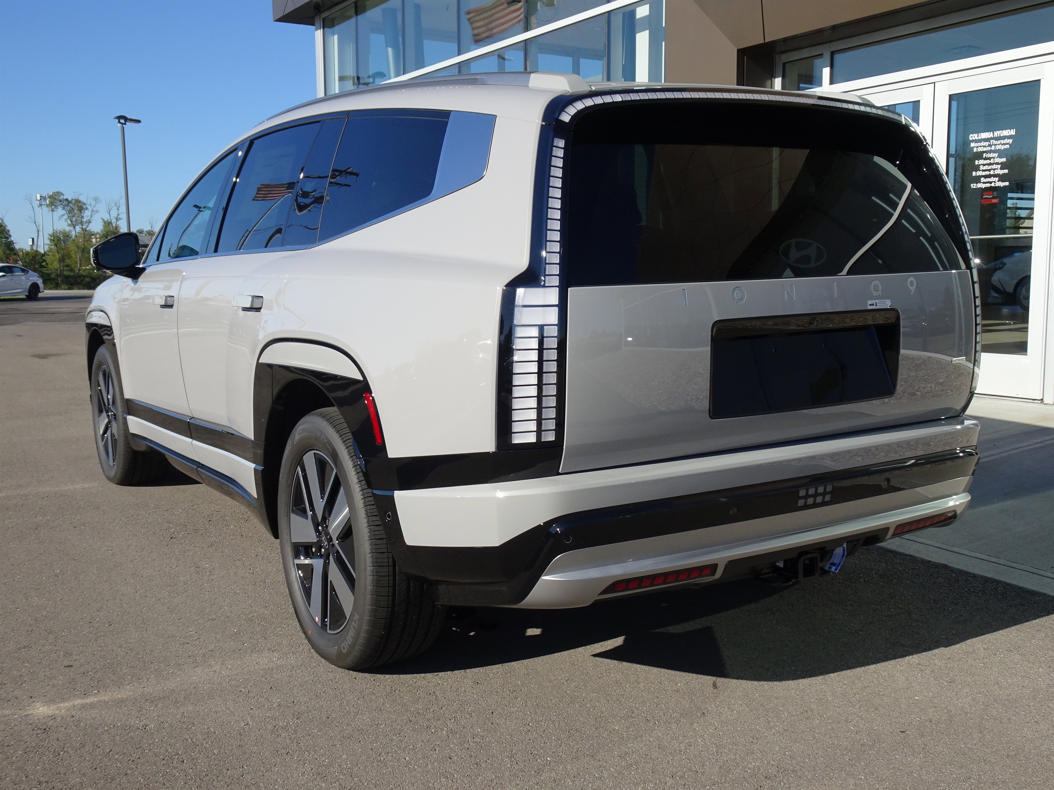 New 2026 Hyundai Ioniq 9 SEL w/ Tow & Go Package image 3