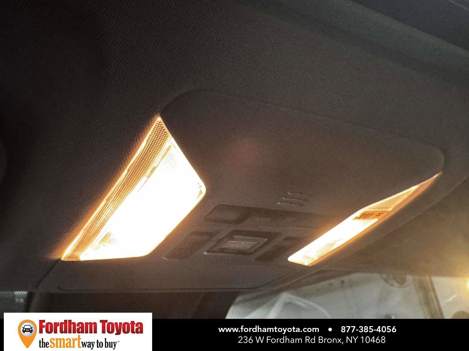 Used 2021 Toyota RAV4 XLE Premium image 29