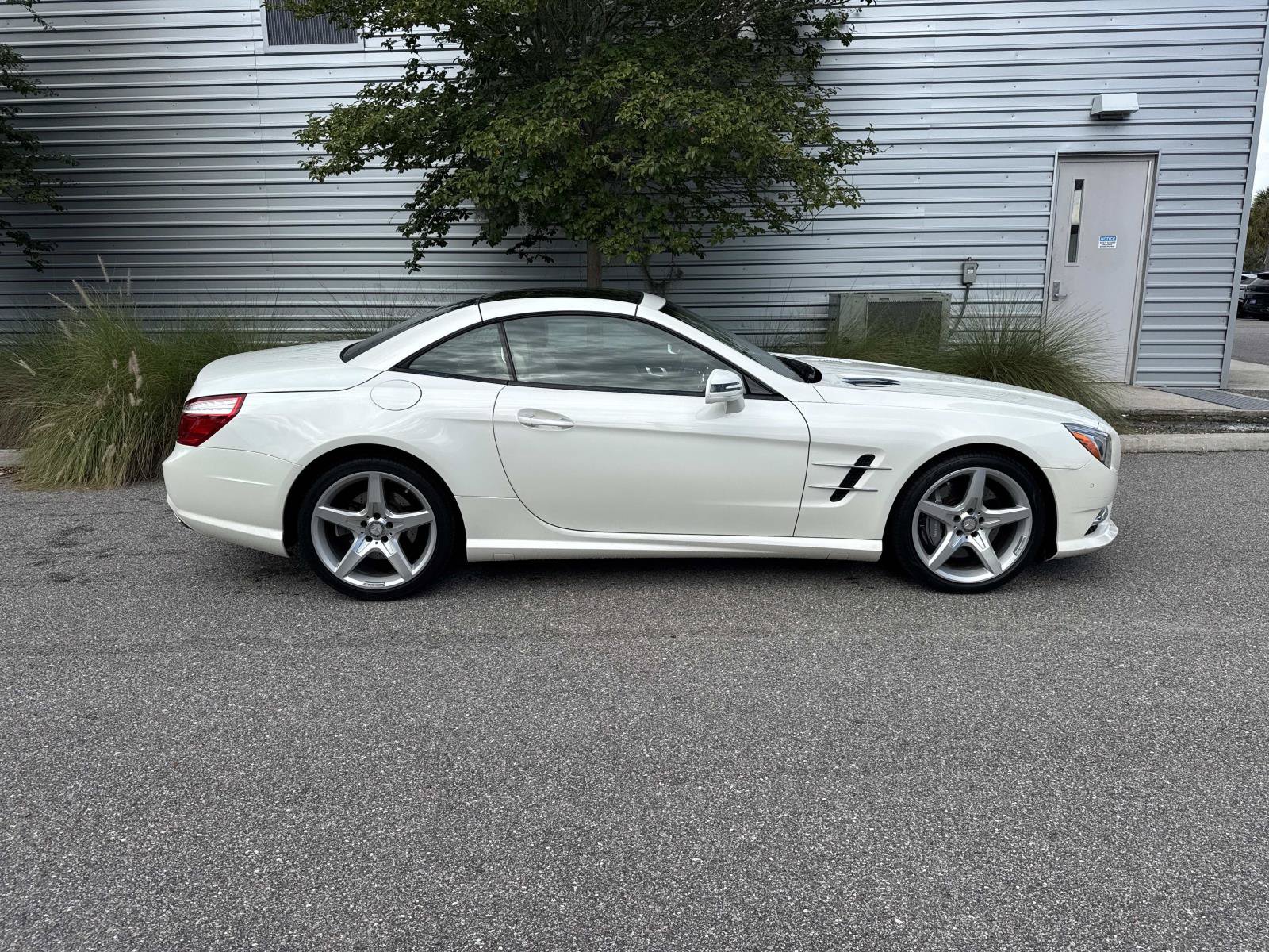 Used 2015 Mercedes-Benz SL 550 image 5