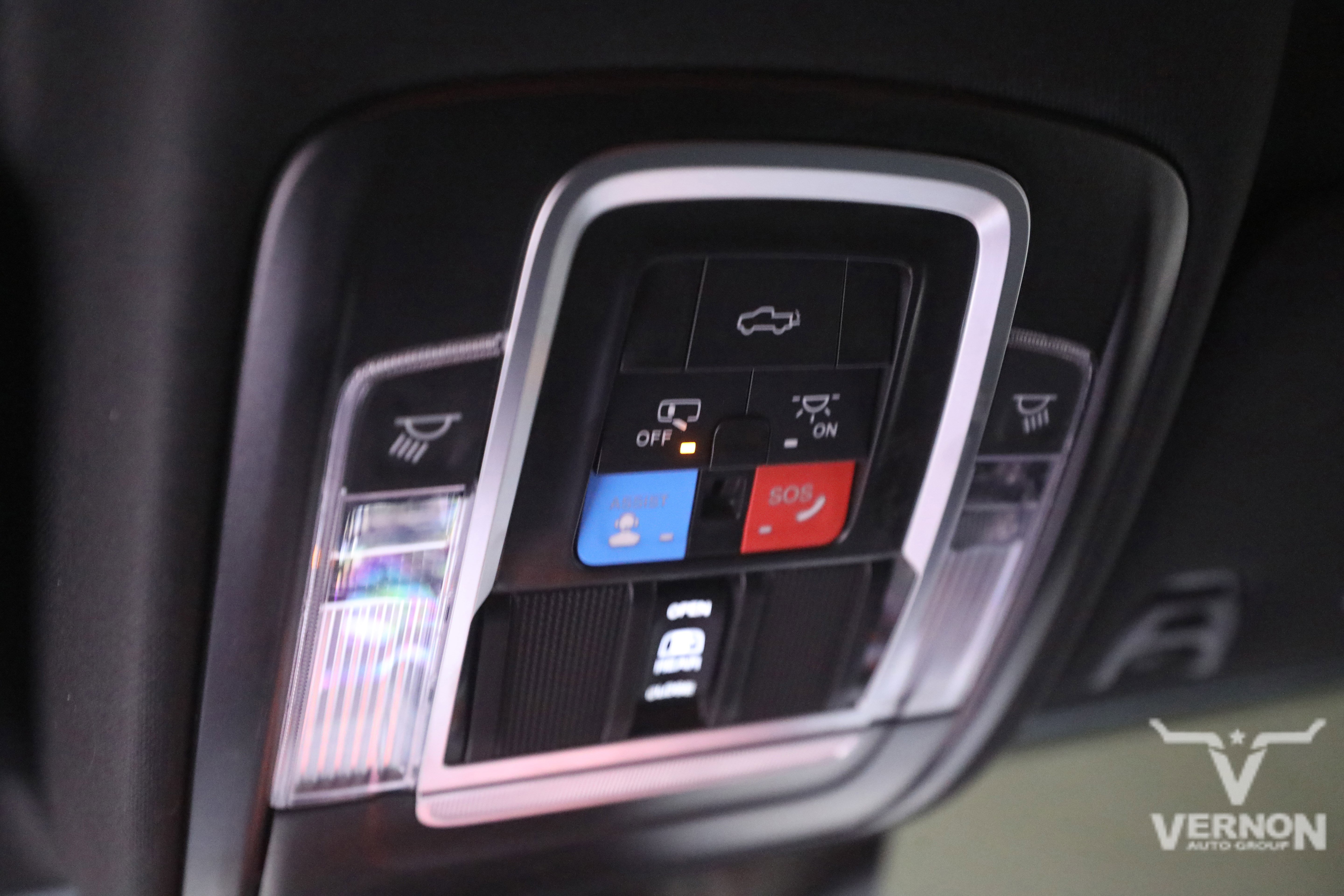 Used 2024 RAM 3500 Limited image 25