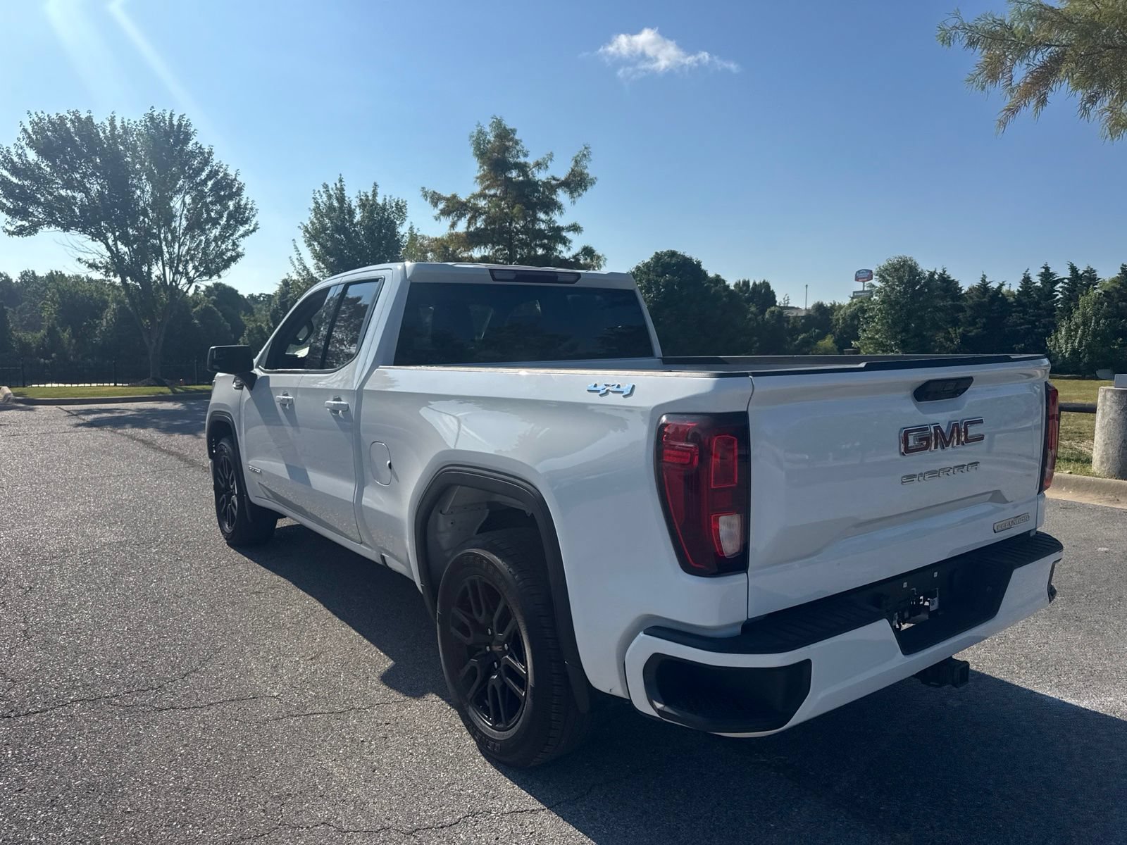Used 2024 GMC Sierra 1500 Elevation AWD/4WD image 7