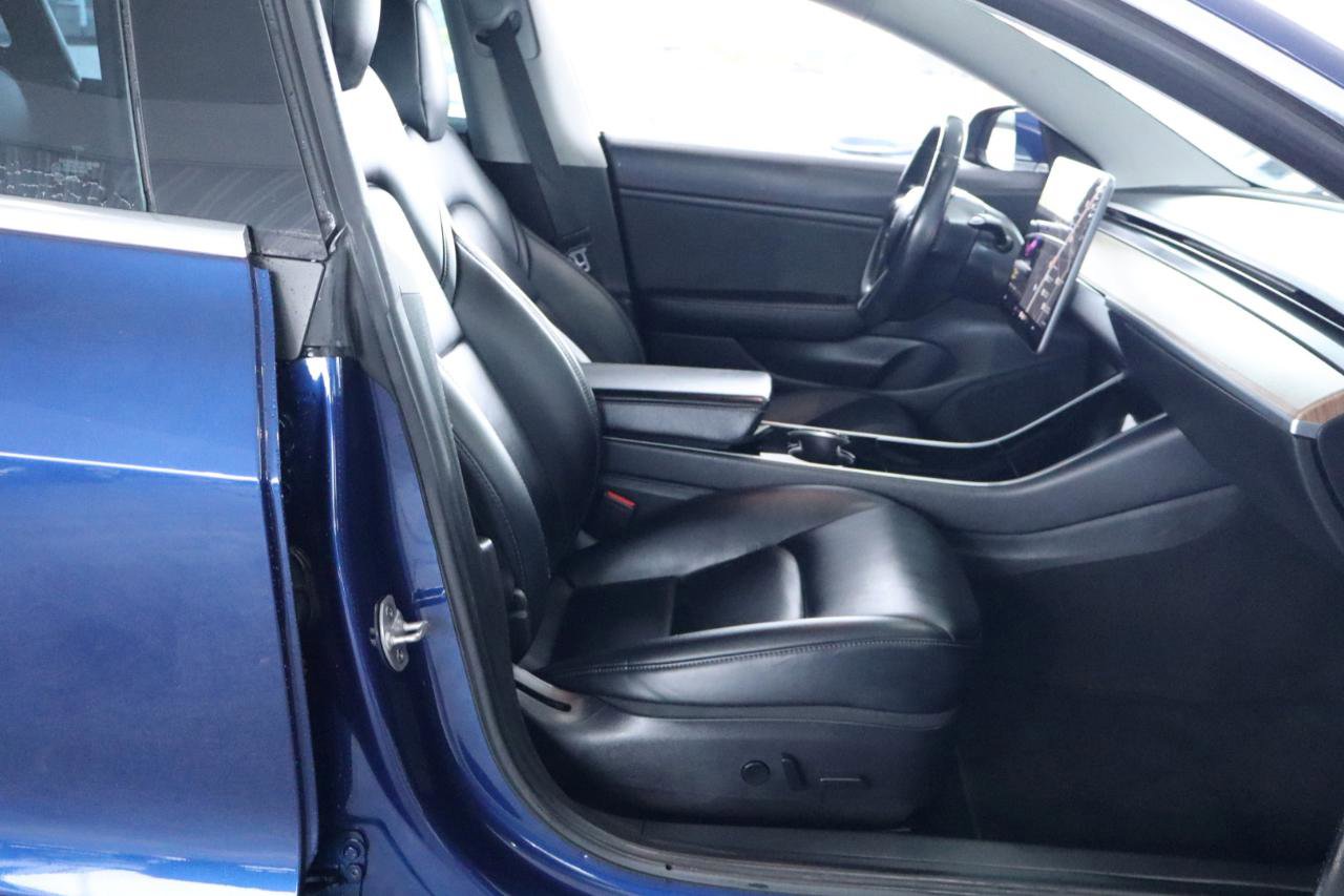 Used 2018 Tesla Model 3 Mid Range RWD image 36