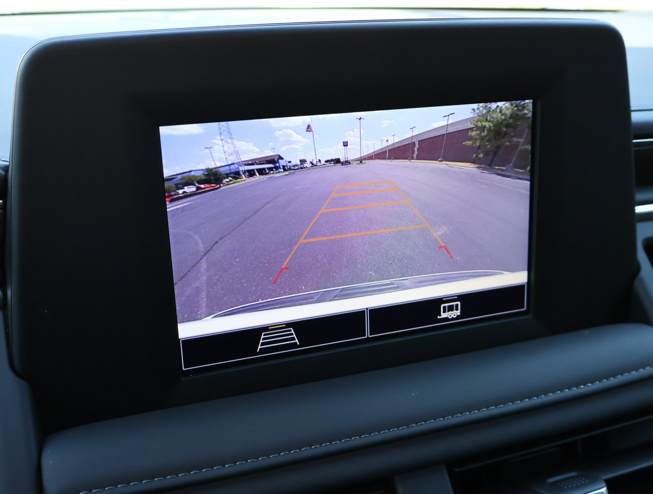 Used 2023 Chevrolet Tahoe LS RWD image 5