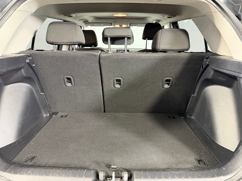 Used 2022 Hyundai Venue SEL FWD image 26