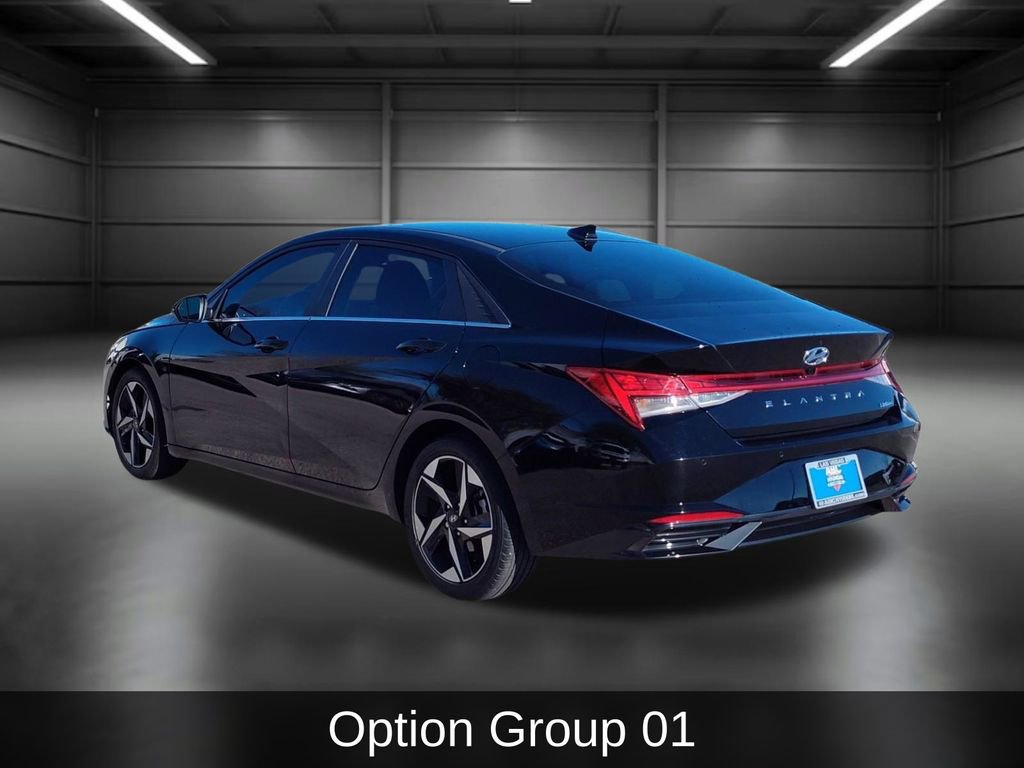 Used 2023 Hyundai Elantra Limited w/ Cargo Package image 4
