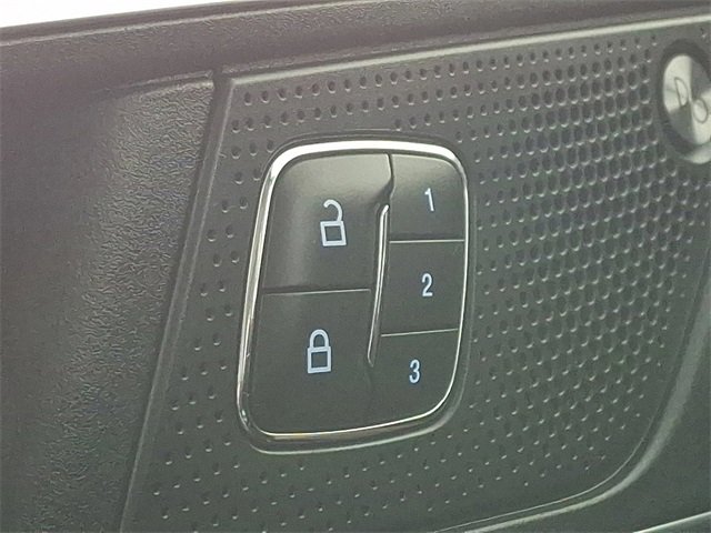 Used 2019 Ford Edge Titanium w/ Cold Weather Package image 25