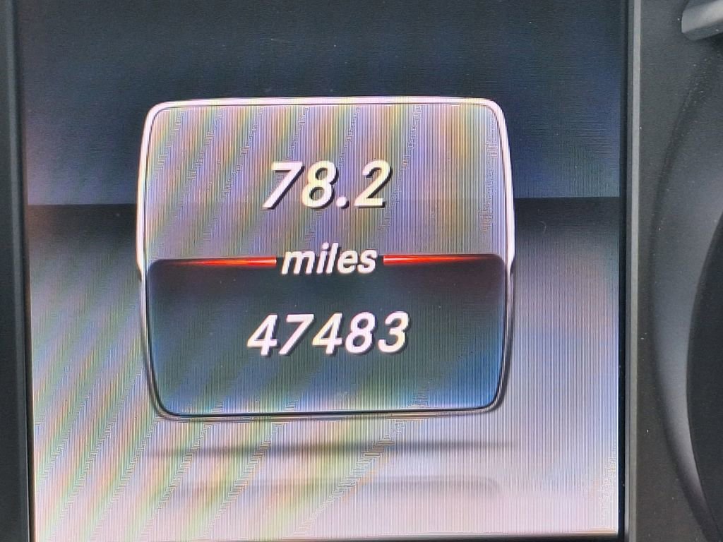 Used 2019 Mercedes-Benz GLC 300 4MATIC w/ Premium Package image 18