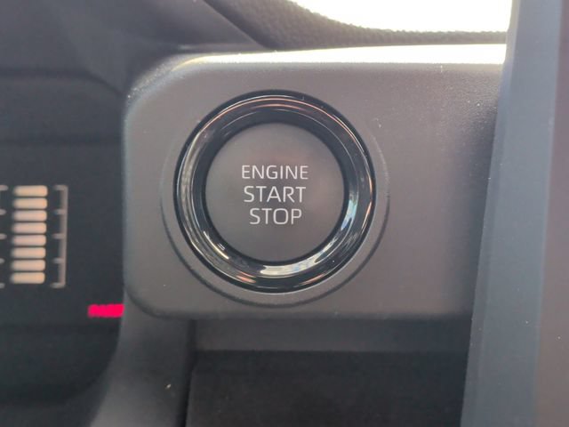 Used 2025 Toyota Tacoma SR5 AWD/4WD image 20