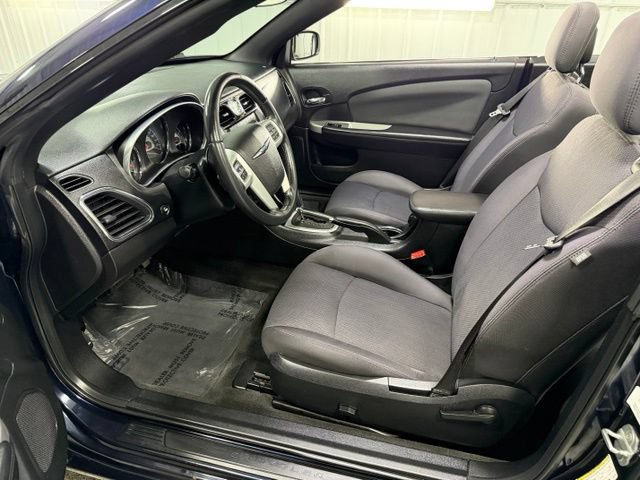 Used 2012 Chrysler 200 Touring FWD image 11