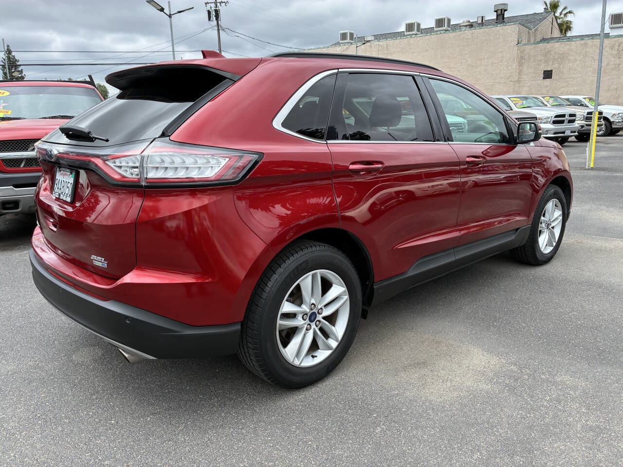 Used 2015 Ford Edge SEL w/ Equipment Group 201A AWD/4WD image 2