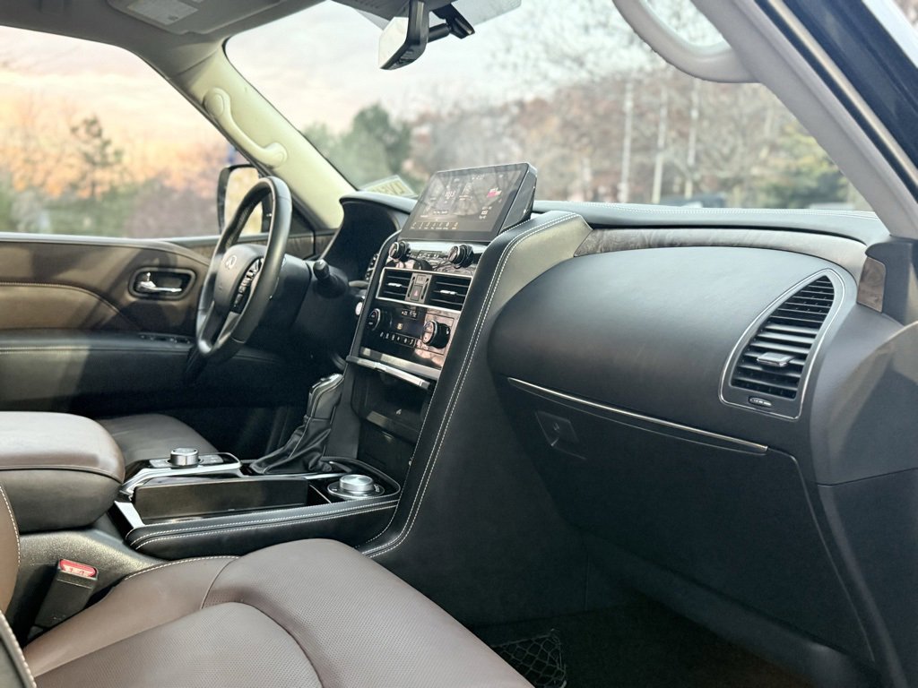 Used 2024 INFINITI QX80 Premium Select w/ Cargo Package image 37