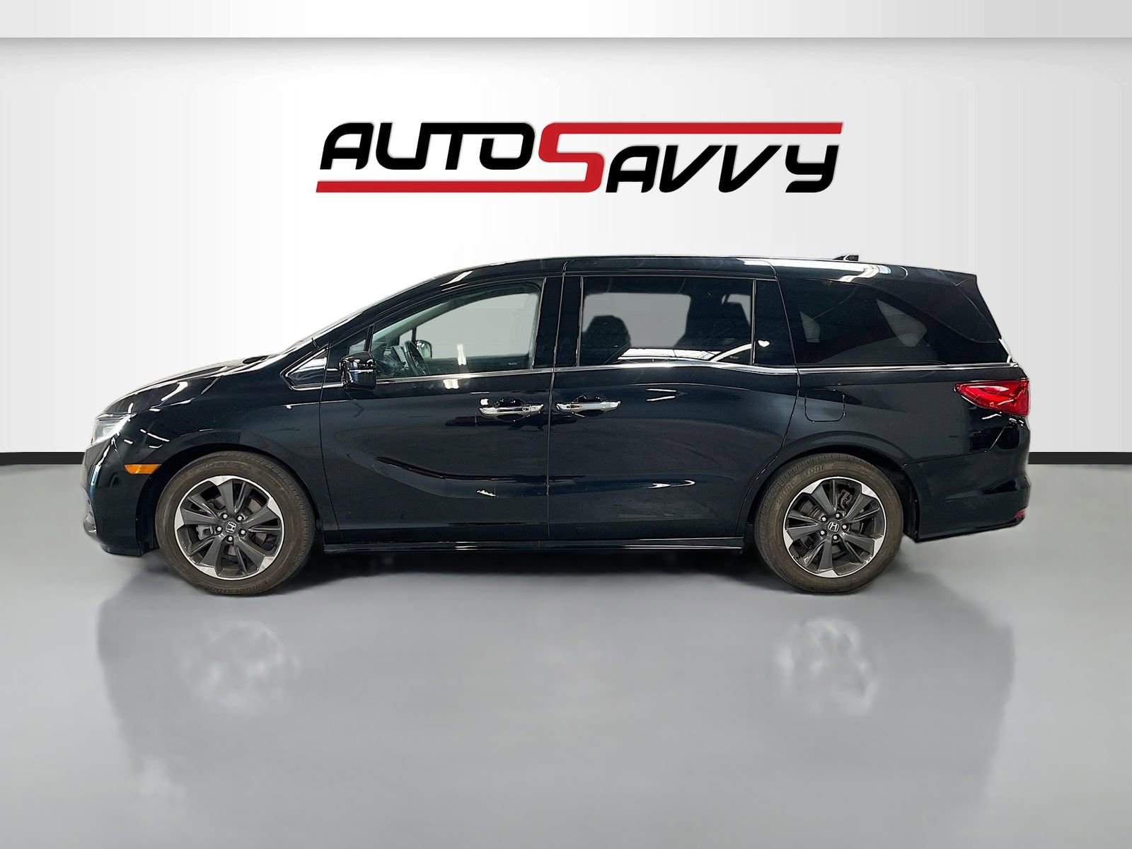 Used 2024 Honda Odyssey Elite image 5