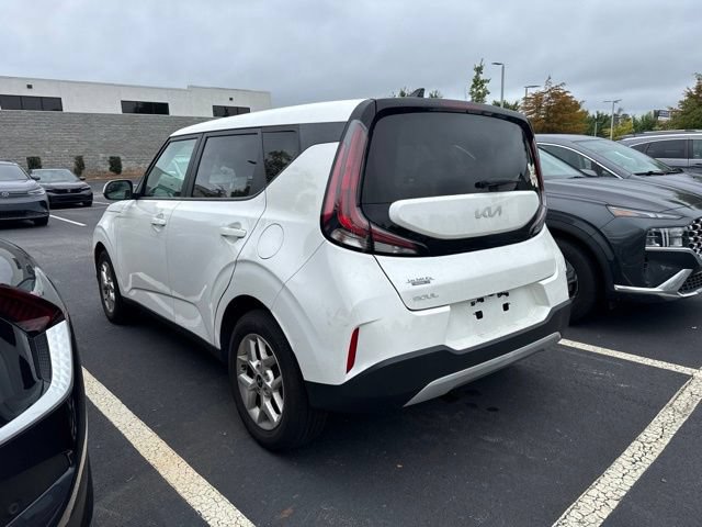 Certified 2023 Kia Soul LX w/ LX Technology Package FWD image 2