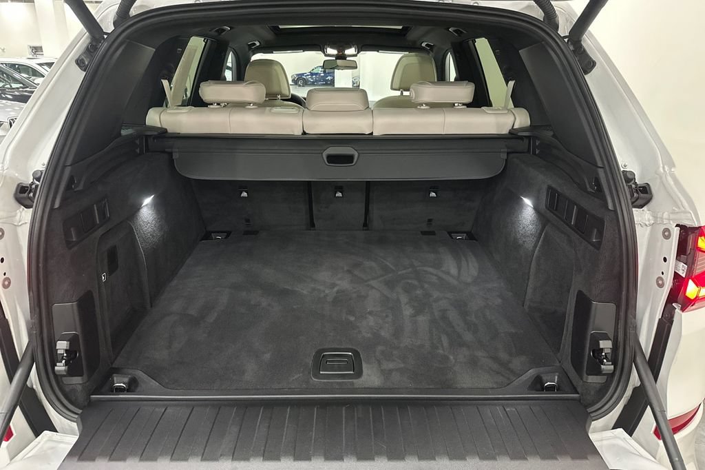 Used 2020 BMW X5 M50i w/ Executive Package AWD/4WD image 17