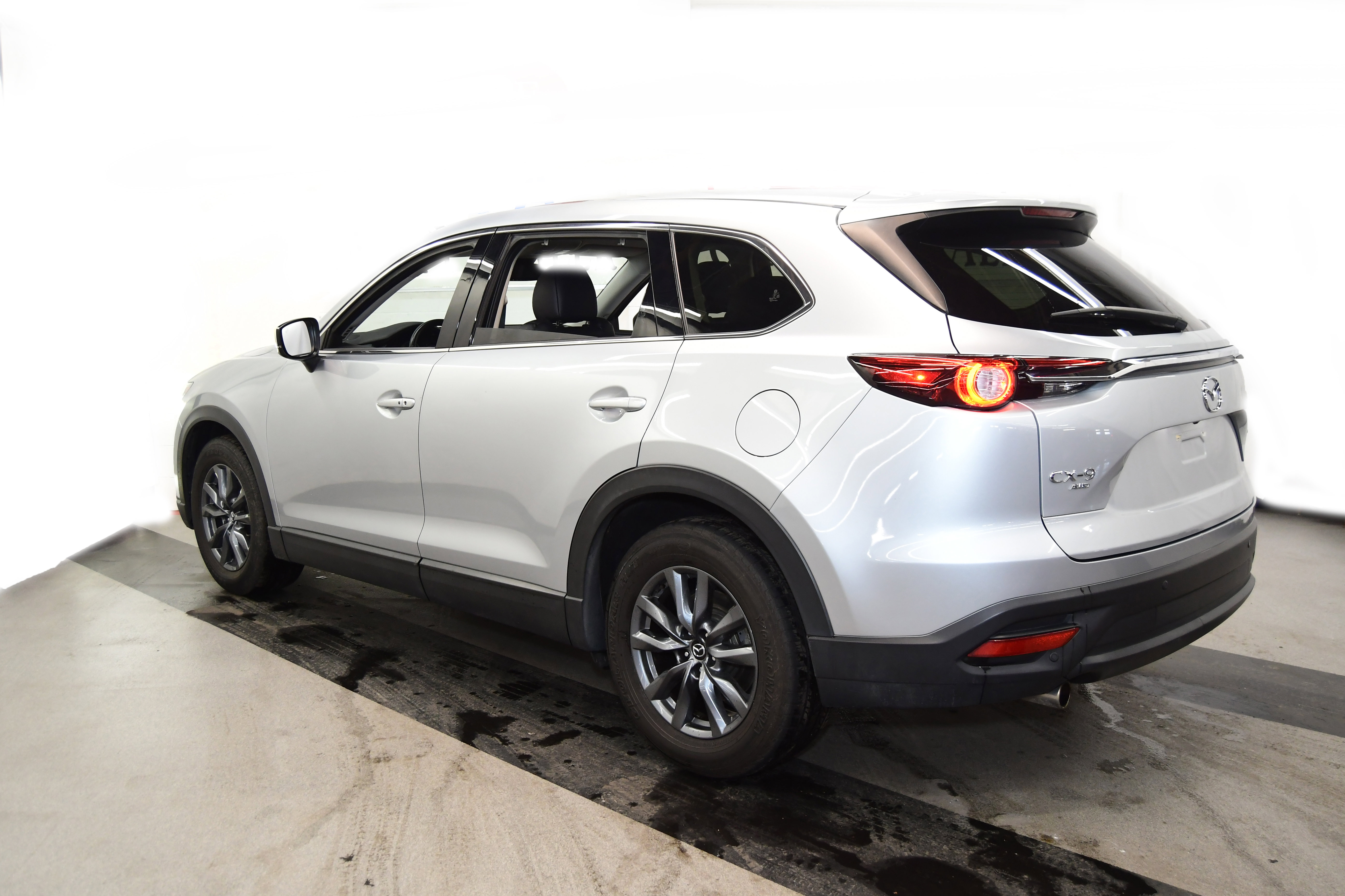 Used 2020 MAZDA CX-9 Touring w/ Touring Premium Package image 5