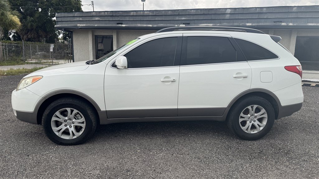 Used 2011 Hyundai Veracruz GLS FWD image 3