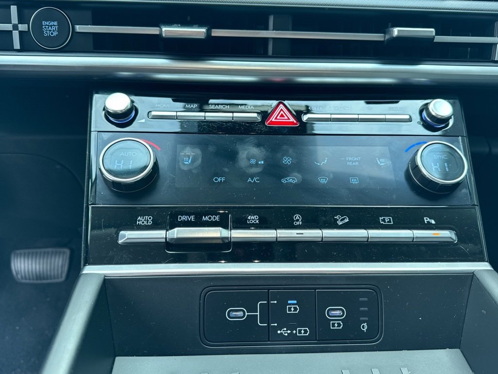 Used 2025 Hyundai Santa Fe SEL image 9