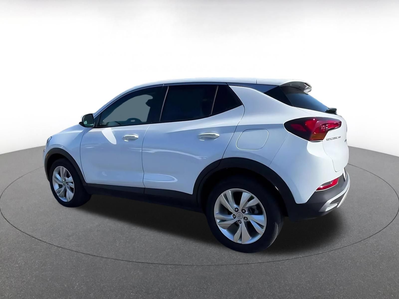 Used 2025 Buick Encore GX Preferred FWD image 9