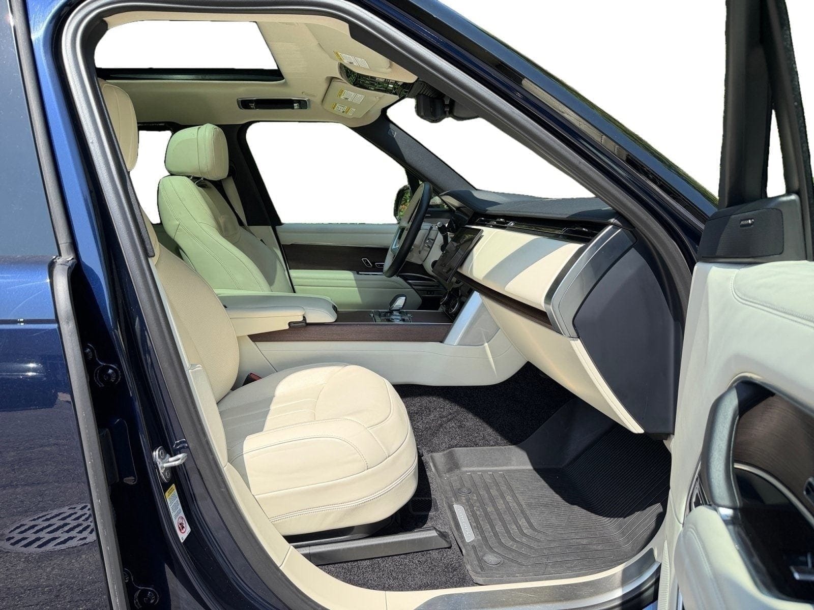 Certified 2023 Land Rover Range Rover SE AWD/4WD image 21