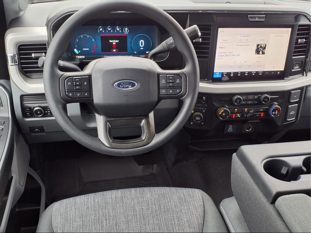 New 2026 Ford F250 XLT w/ XLT Premium Package AWD/4WD image 4