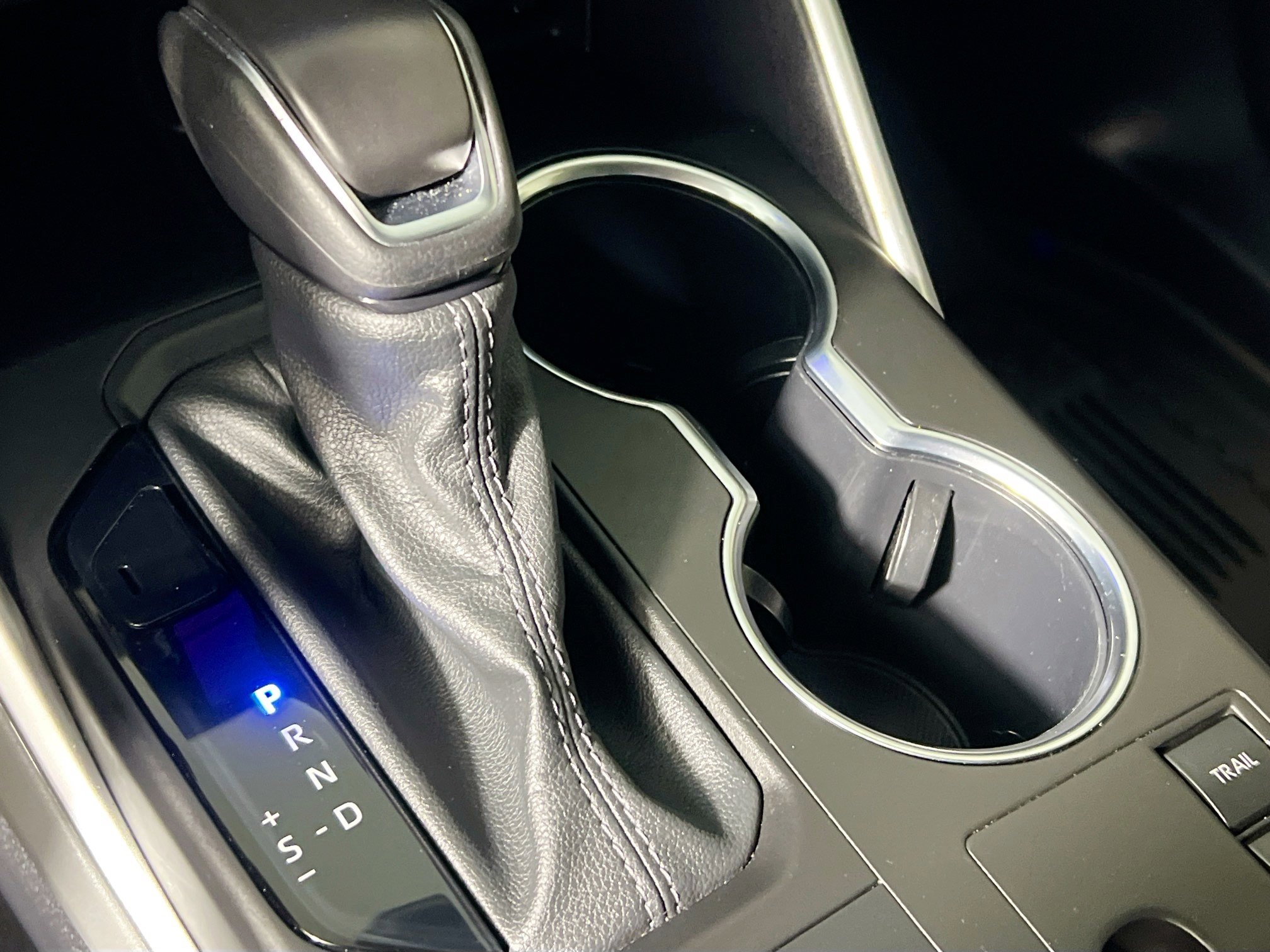 Used 2024 Toyota Highlander XLE image 25