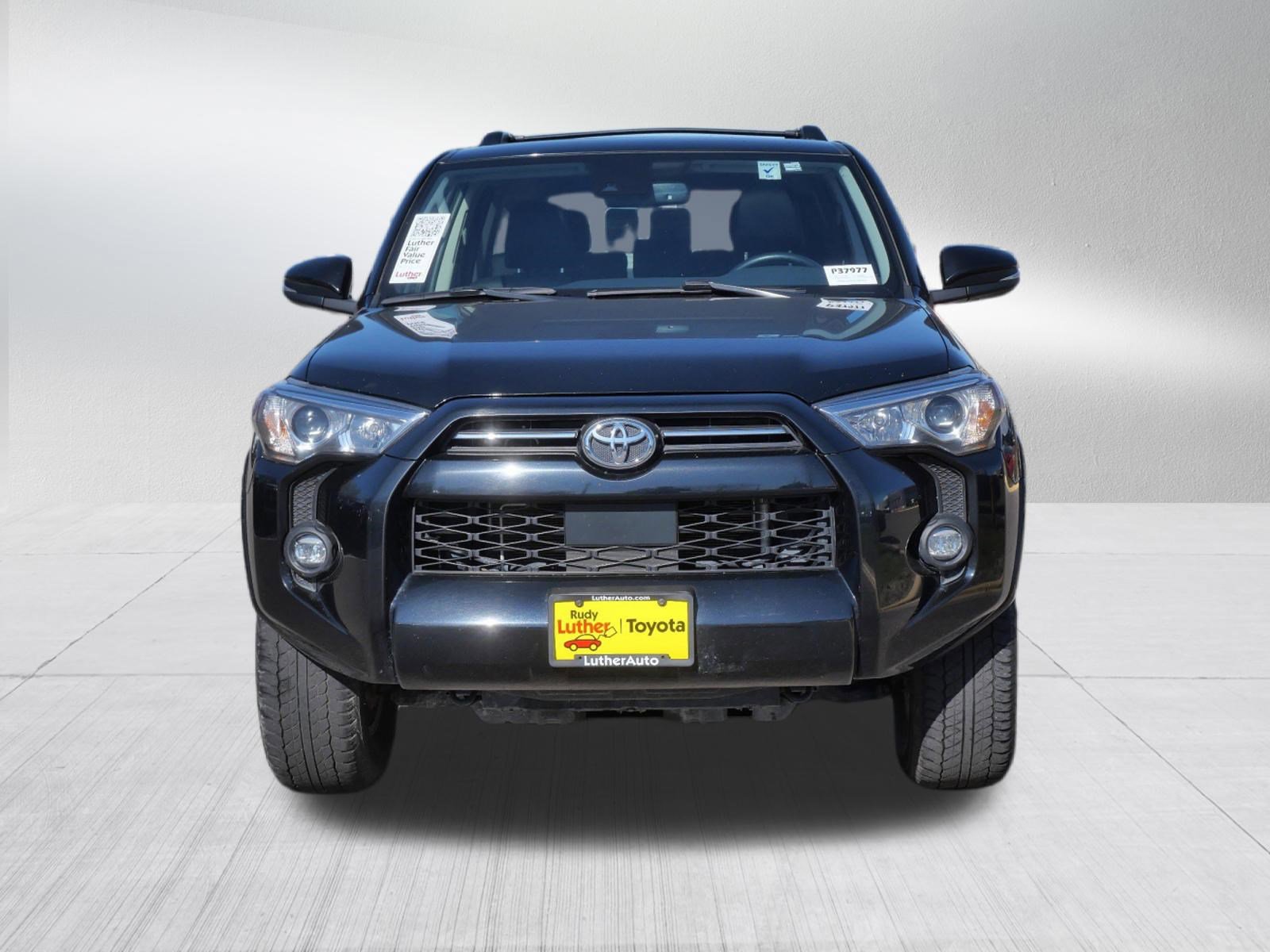 Certified 2024 Toyota 4Runner SR5 Premium w/ Moonroof Package AWD/4WD image 2