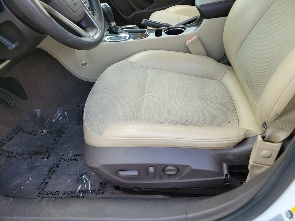 Used 2015 Chevrolet Malibu LT w/ Power Convenience Package FWD image 14