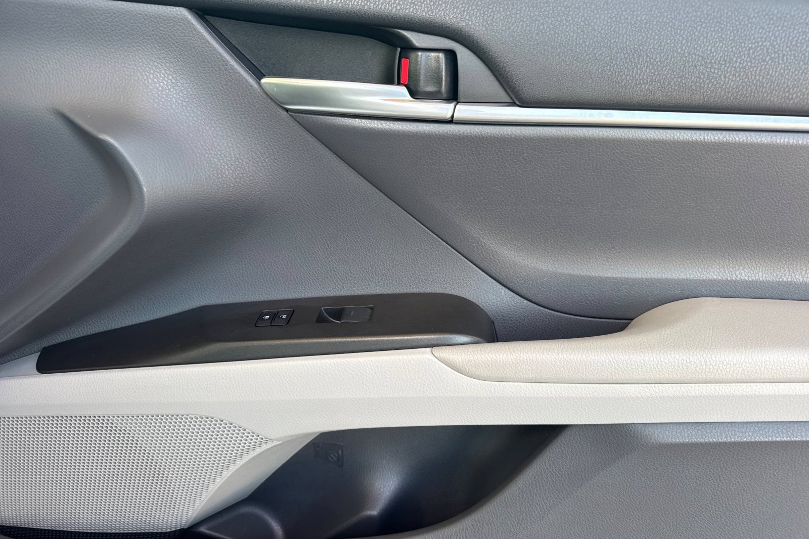 Certified 2024 Toyota Camry LE FWD image 21