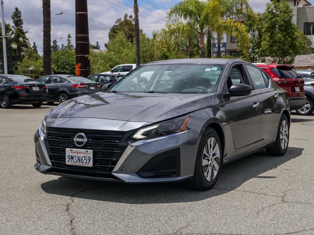 Used 2024 Nissan Altima 2.5 S FWD image 8