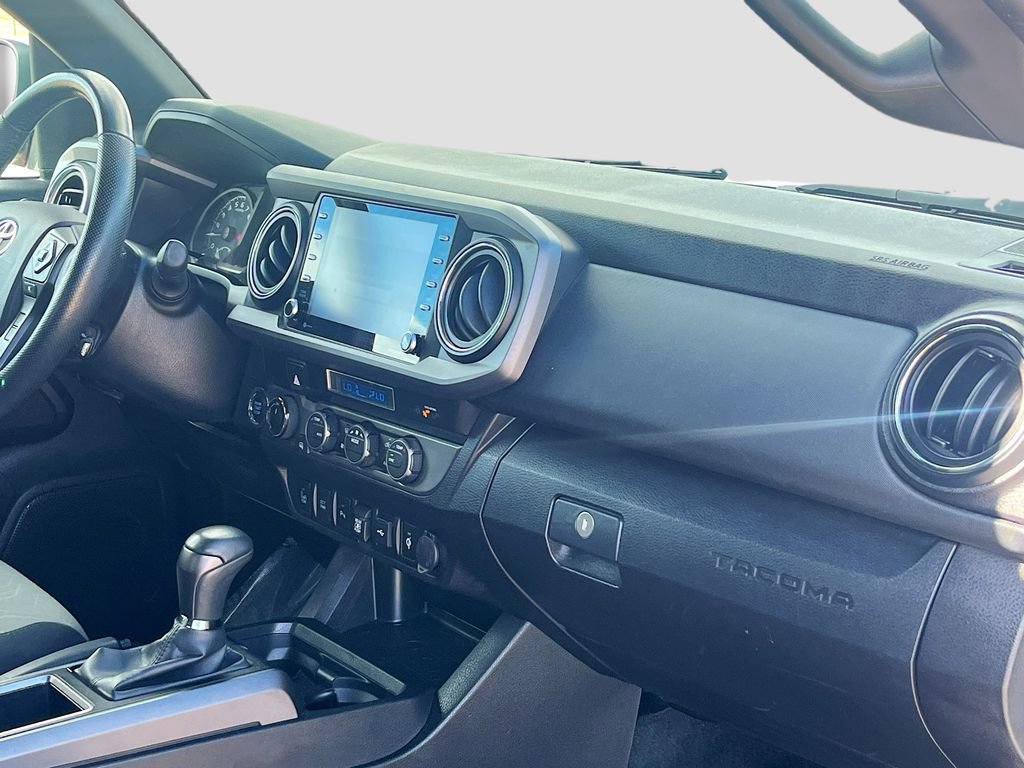 Used 2022 Toyota Tacoma TRD Off-Road w/ Technology Package image 27